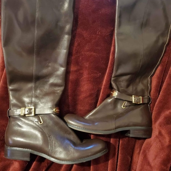 Micheal Kors Boots - Picture 3 of 5